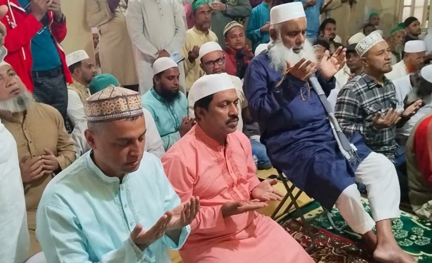 খালেদা জিয়ার সুস্থতা কামনায় কুমিল্লায় বিএনপির দোয়া মাহফিল